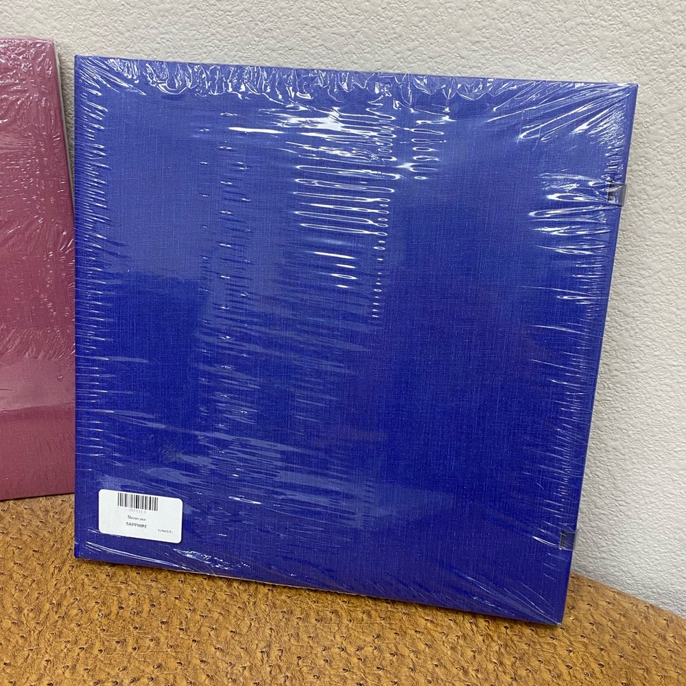 Creative Memories Albums in Blue and mauve with White Pack - Picture 3 of 5